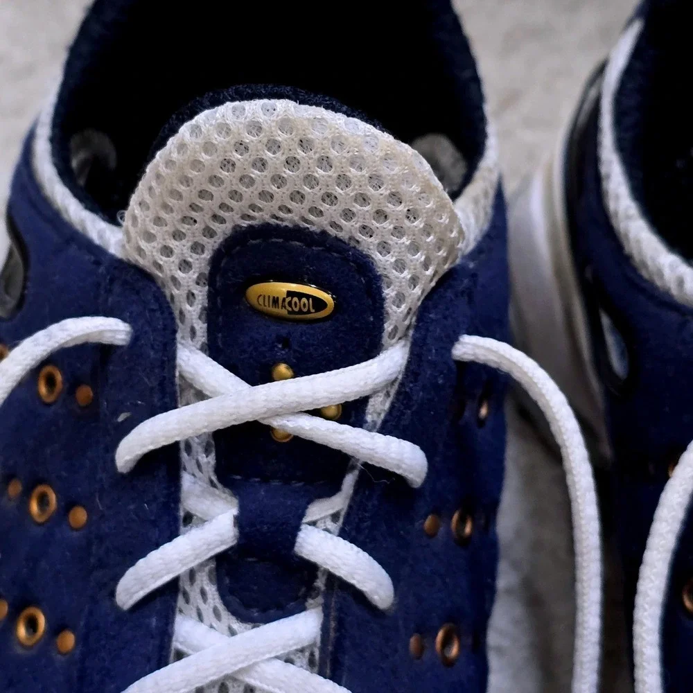 Adidas Traxion Womens Size 5.5 Golf Shoes Navy‎ White Gold Accents Spikes